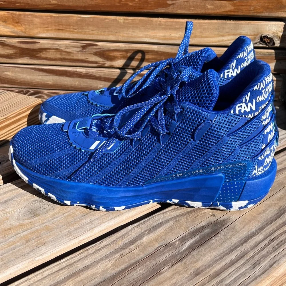 - Adidas Sz 12 Dame 7 ‘I Am My Own Fan’ Basketball Sneakers! LIKE NEW!
